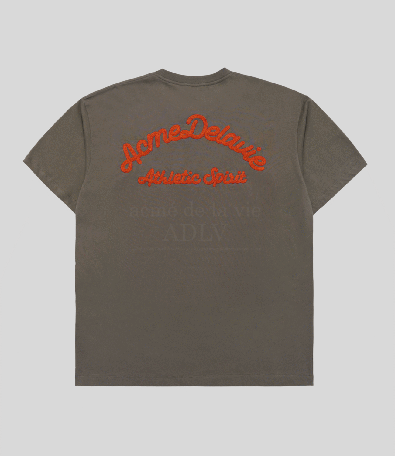 ADLV - Script Embossing Chain ​​Needlework Short Sleeve T-Shirt - Image 6